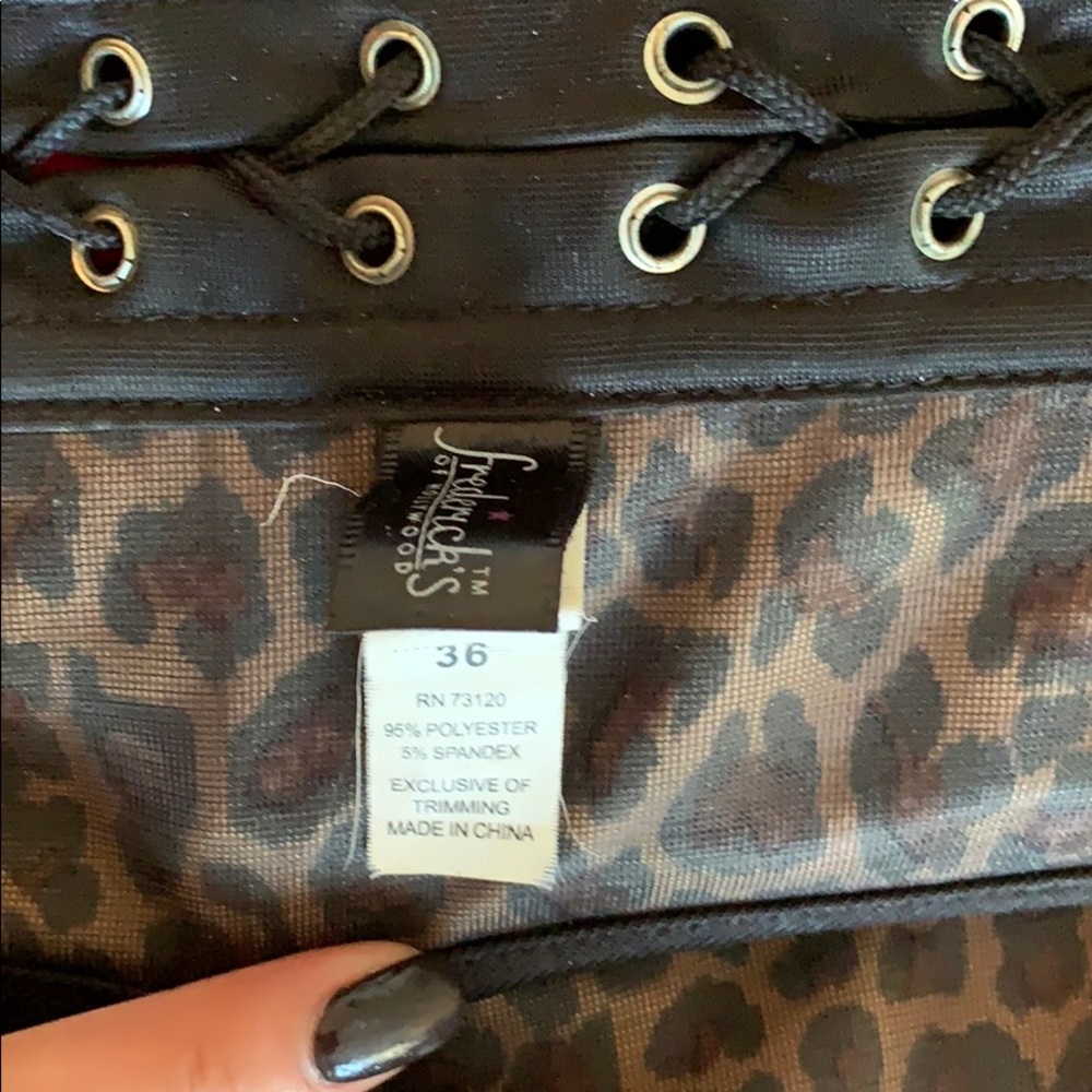 Leopard Corset - Picture 3 of 3